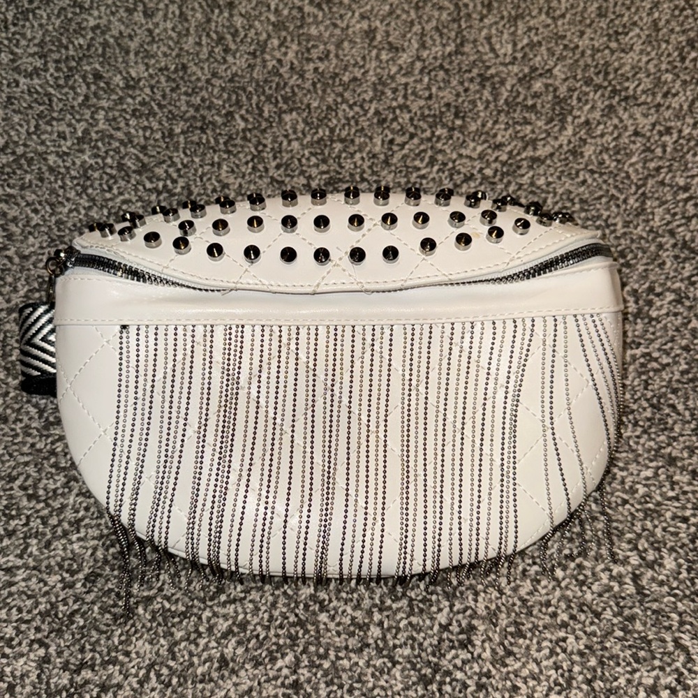 🌟SALE🌟 
Studded Crossbody/Fanny Pack